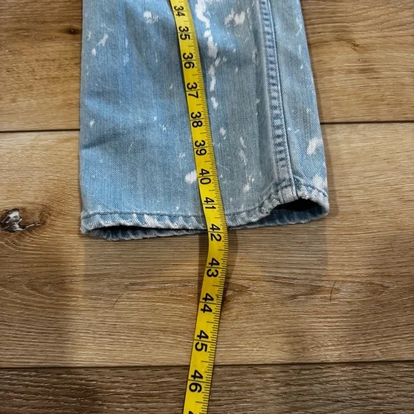 Volcom denim light wash jeans with white paint splatters, 5 pocket, size 36. - Picture 7 of 14